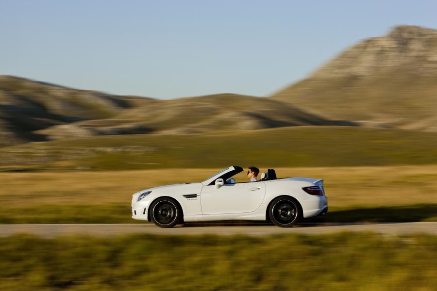  Mercedes-Benz SLK55 AMG 2011 года  (фото 13 из 34)